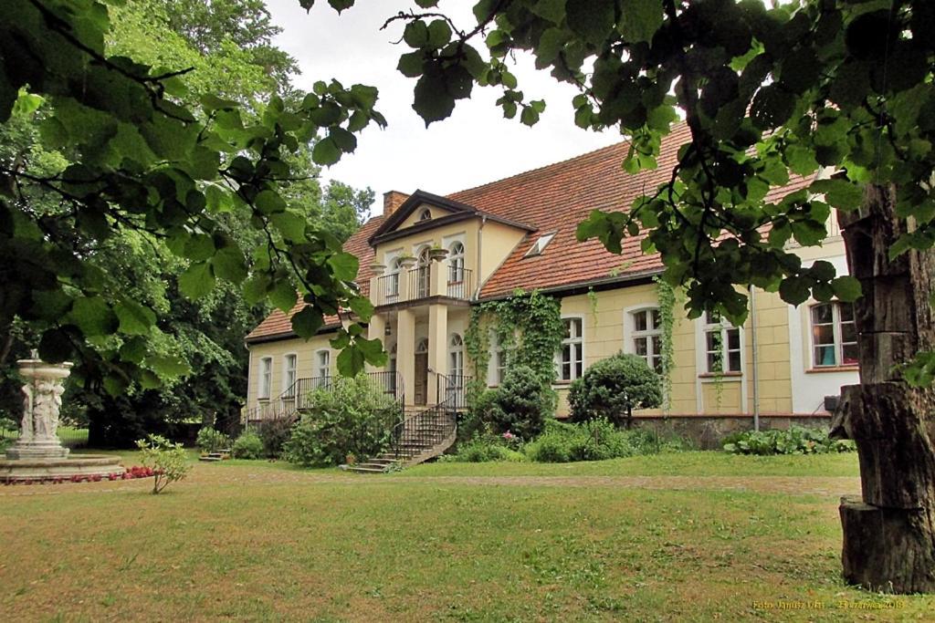 Cichy Dwor Otel Manowo Dış mekan fotoğraf